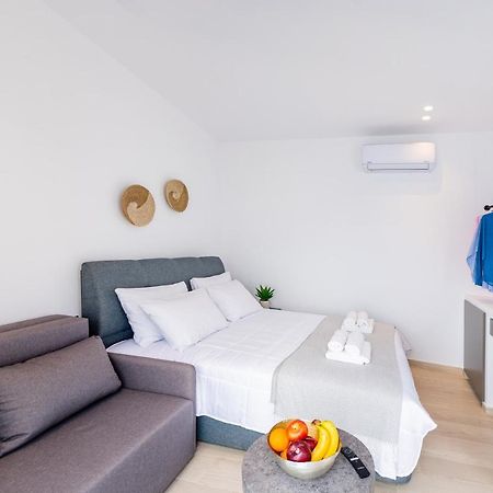 Sunwaves Beach Studio I Lalyssos Eksteriør billede