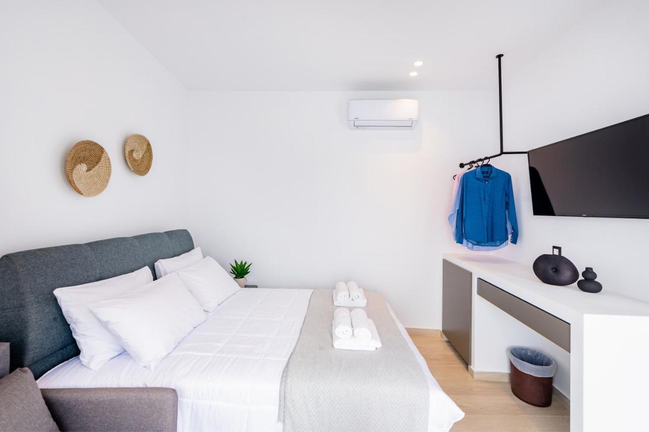 Sunwaves Beach Studio I Lalyssos Eksteriør billede