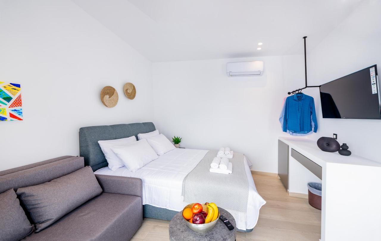 Sunwaves Beach Studio I Lalyssos Eksteriør billede