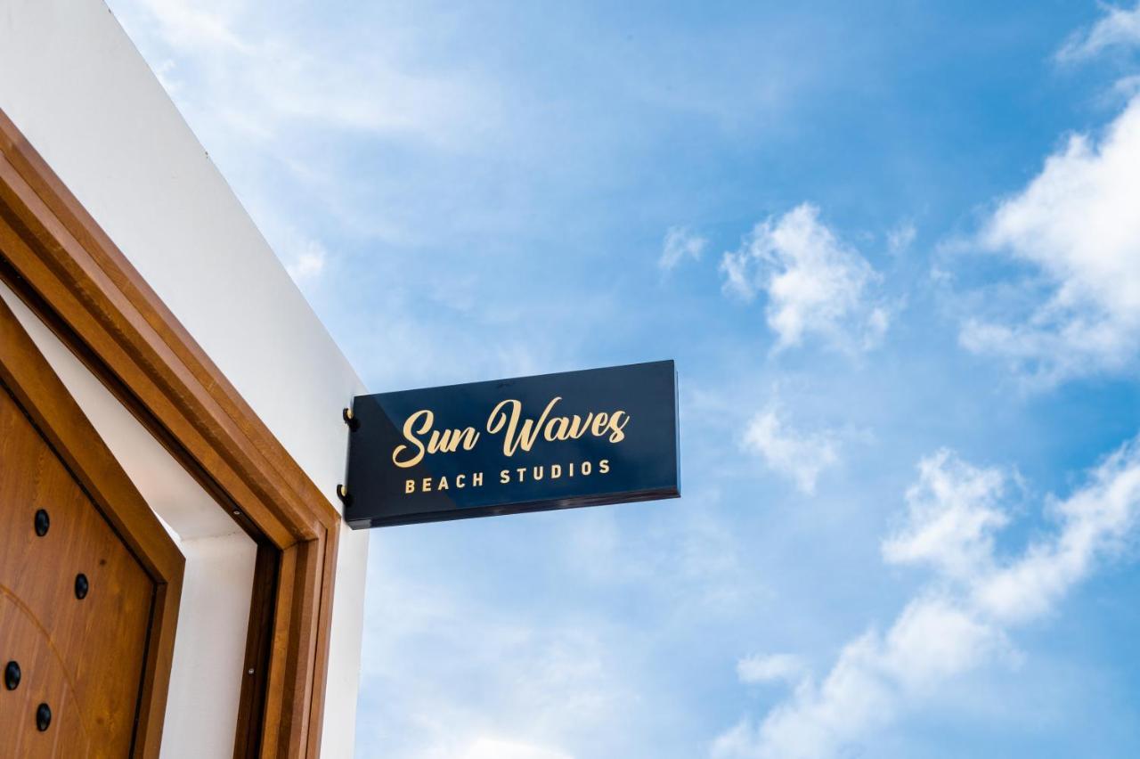 Sunwaves Beach Studio I Lalyssos Eksteriør billede
